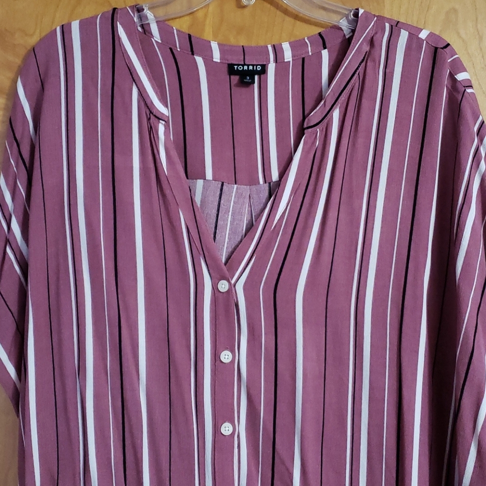 Torrid Button Down Top - image 3